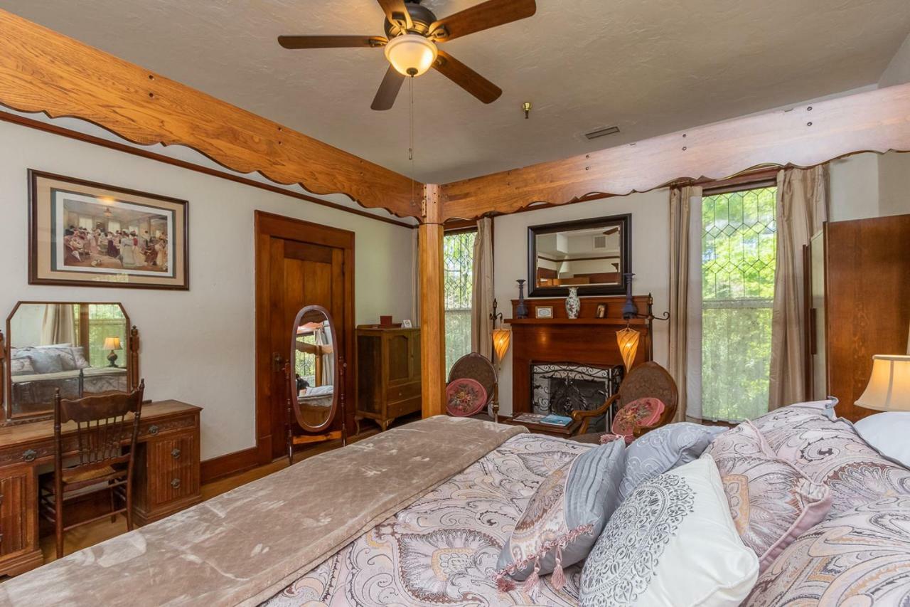 Bed & Breakfast Herlong Mansion