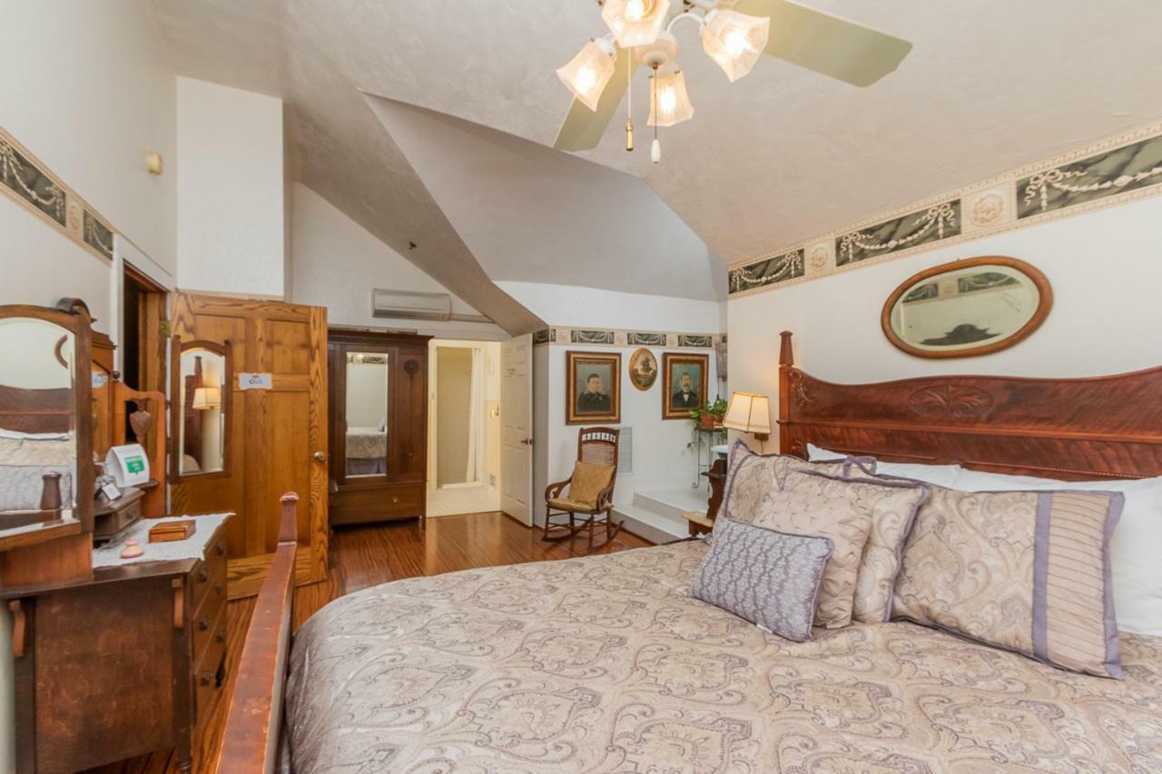 Herlong Mansion Bed & Breakfast
